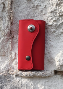 Porte-clefs design en cuir rouge finition gomme fabriqué par ANNE DELACROIX à La Croix en Touraine, Région Centre